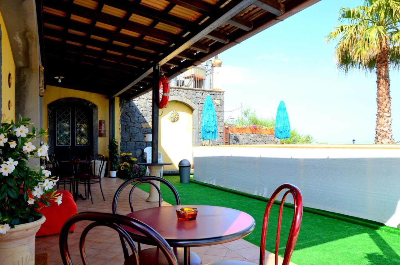 La Casa del Melograno Santa Venerina Exterior foto
